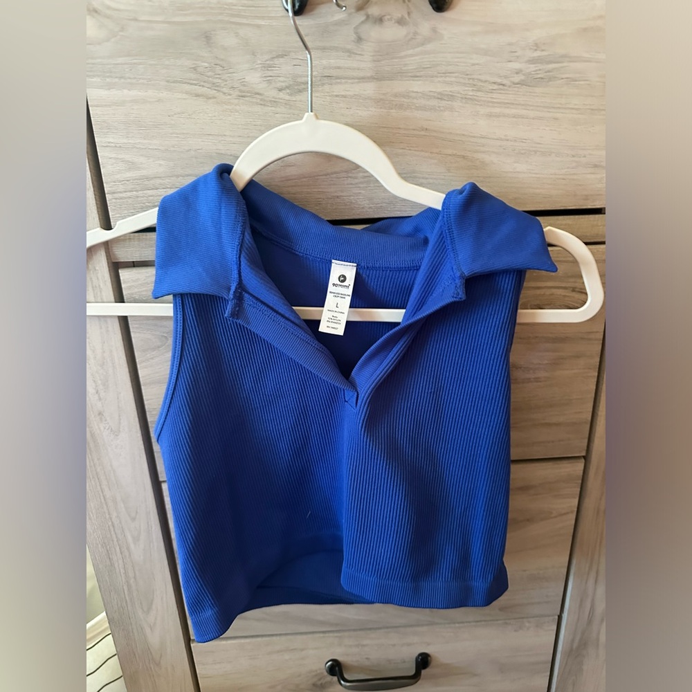 Athletic crop top